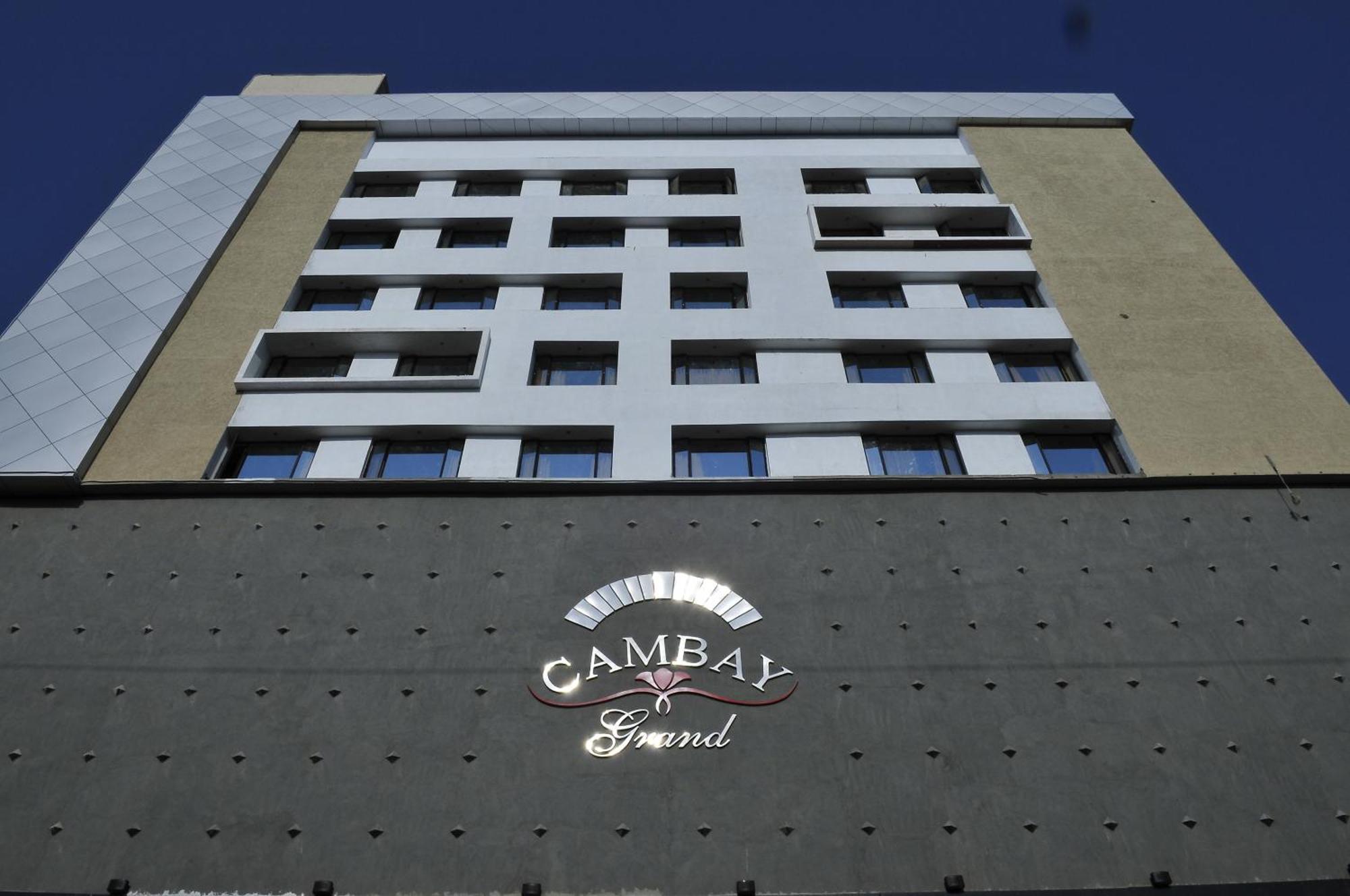 The Cambay Grand Hotel Ahmedabad Ngoại thất bức ảnh