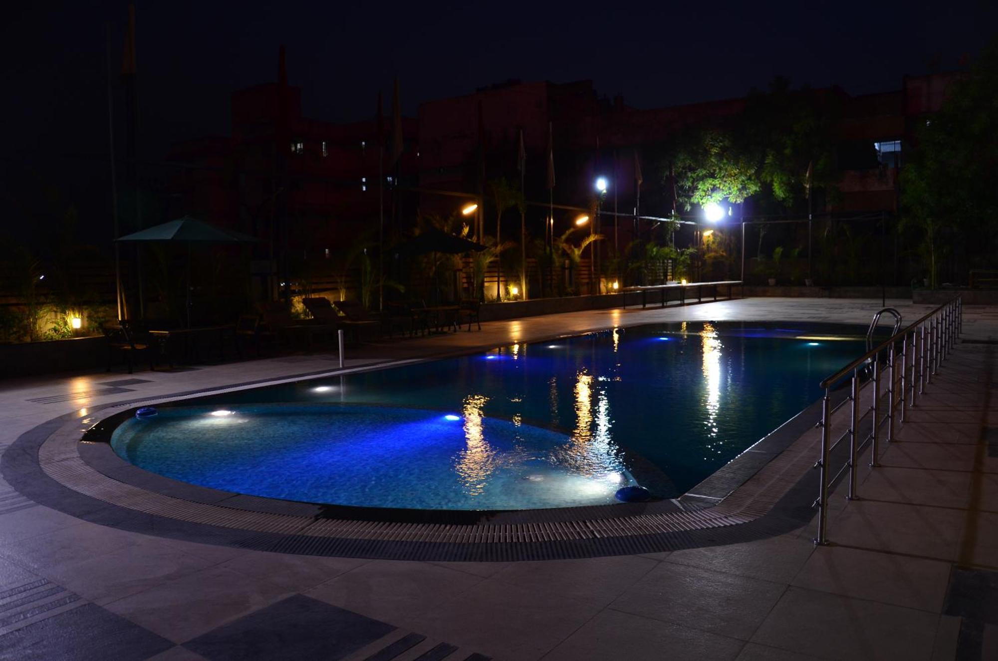The Cambay Grand Hotel Ahmedabad Ngoại thất bức ảnh