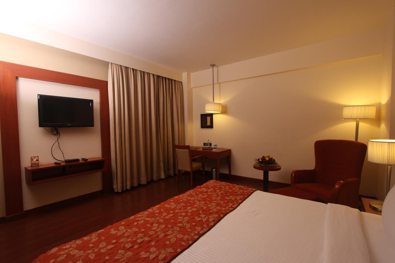 The Cambay Grand Hotel Ahmedabad Ngoại thất bức ảnh